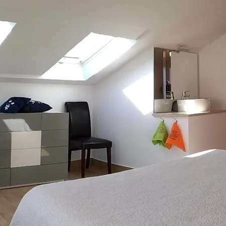 Nira House Luxury & Simplicity 度假居 埃里塞拉
